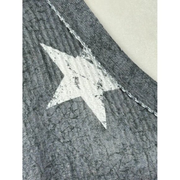 Altar'd State Gray and White Star V-neck Ruffle Bottom‎ Top Size M - Picture 4 of 6